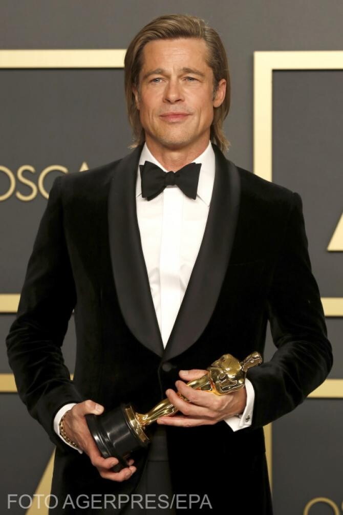Surprinzătoarea recuperare a lui Brad Pitt: Din scaunul cu rotile pe covorul roşu la premiile Oscar / Video