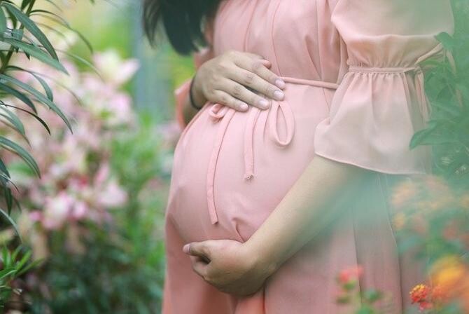 foto pixabay/ Alertă COVID pentru femeile însărcinate. Val de decese în Brazilia