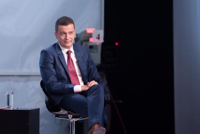 Premierul Sorin Grindeanu vine la emisiunea "Ce se întâmplă?", la DC News TV, cu Răzvan Dumitrescu.