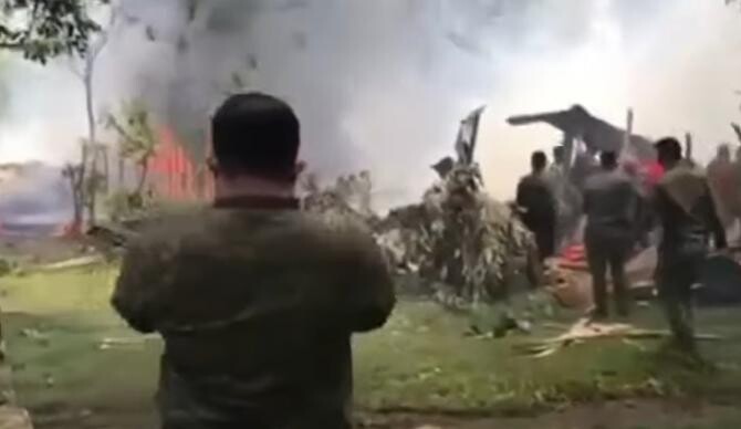 Avion prăbușit în Filipine. Cel puțin 29 de morți  /  Sursă foto: Captură YouTube