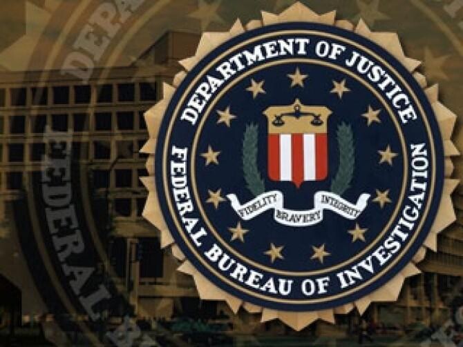 Fanii lui Trump amenință sediile FBI cu atacuri armate. Un bărbat înarmat a fost ucis după ce a încercat să pătrundă în biroul FBI din Ohio