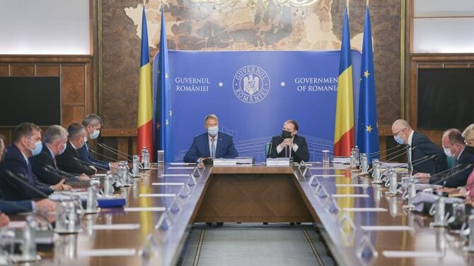 Klaus Iohannis, criticat de fostul său șef. Gheorghe Rădulescu, despre "România Educată" / Foto: Facebook Klaus Iohannis