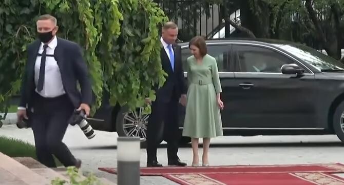 Președintele Poloniei, gafă la Chișinău. Maia Sandu l-a atenționat  /  Sursă foto: Captură YouTube 