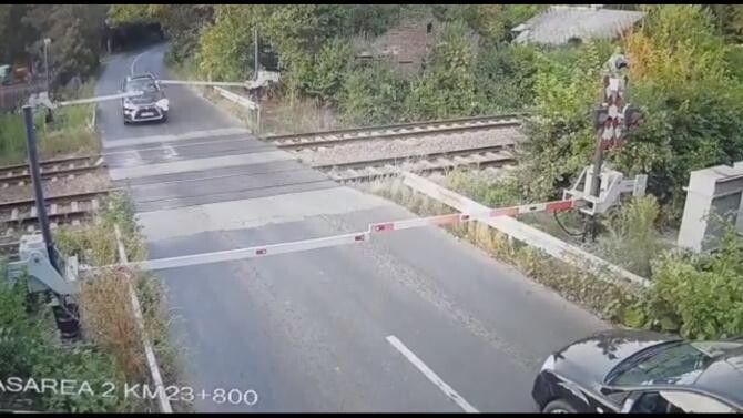 Șoferul beat care a rupt barierele de la trecerea de cale ferată din Brăneşti este un reputat MEDIC / Foto: Captură video CFR