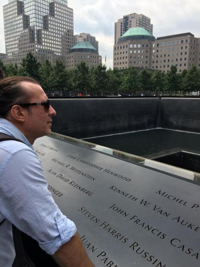 Florin Cîțu, comemorând atentatele din 9/11. Sursă foto: Florin Cîțu Facebook