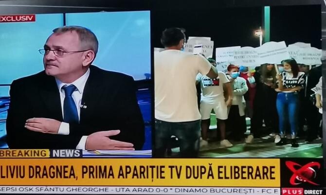 foto Liviu Dragnea Realitatea PLUS. Susținători în fața televiziunii (dreapta)