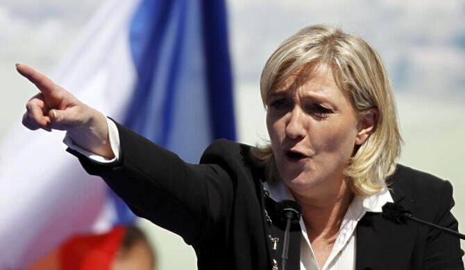 Marine Le Pen se retrage de la conducerea partidului său. Se pregătește pentru marele duel cu Macron