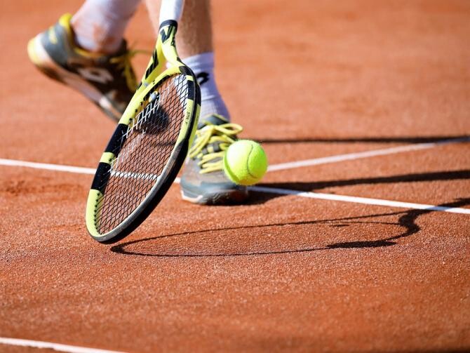 Un bărbat din Suceava a murit după ce a jucat un meci de tenis / Foto: Pixabay