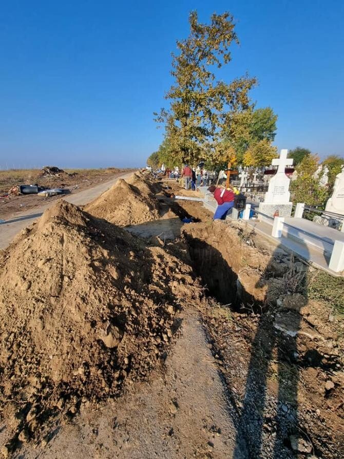 Imagini dramatice din cimitirul orașului Slobozia. Zeci de morți COVID. Groparii, depășiți de situație / Foto: Facebook Roșca Petre Valeriu