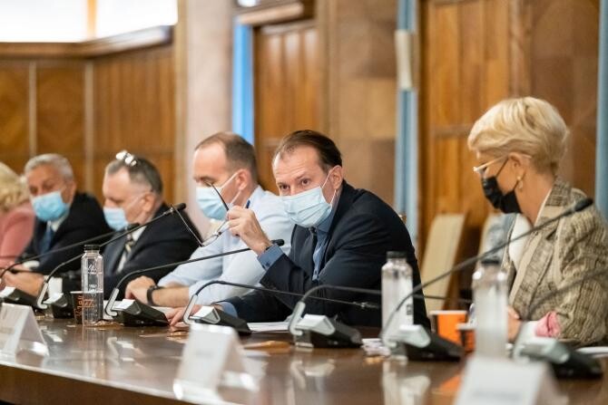 PNL, decizie privind negocierile cu Cioloş: Răspunderea revine USR. Cioloş are datoria să găsească sprijin la PSD şi AUR / Foto: Facebook Florin Cîțu