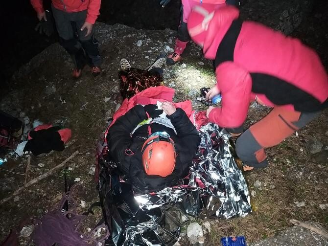 Alpinistă rănită în Bucegi, după ce a căzut câţiva metri pe Râpa Zăpezii / Foto: Facebook Salvamont Bușteni