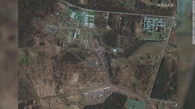 Maxar / Imagini din satelit. Rusia se înarmează la granița cu Ucraina