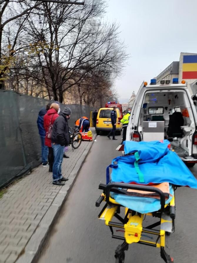 Trotuarul care provoacă accidente mortale în Cluj - FOTO DC NEWS
