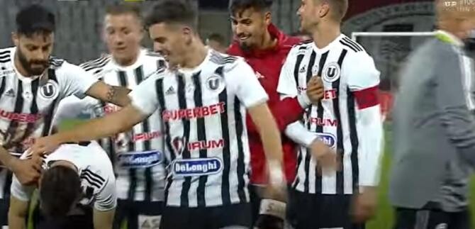 "U" Cluj urcă pe locul 2 în Liga a II-a după meciul cu FC Braşov Steagul Renaște / Captură VIDEO Look Sport Youtube