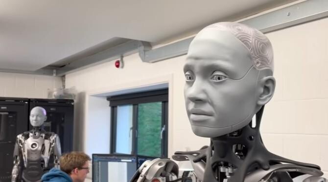 Robotul care imită la perfecție expresiile faciale a fost pus în funcțiune / Sursă foto: Captură Youtube 