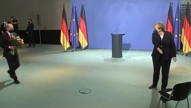 Scholz a preluat ștafeta de la Merkel și a promis Germaniei „un nou start“  /  Sursă foto: Captură YouTube 