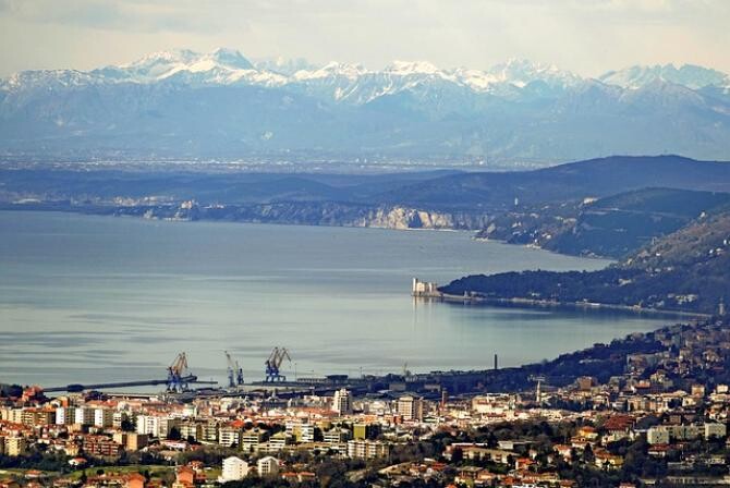 Ungaria își face port în Italia. Imagine din Trieste/ foto pixabay