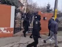 Percheziții la clanul Tănase din Iași, într-un dosar de trafic de persoane  / Foto: Captură video Ziarul de Iași