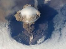 Vulcanul din Tonga a avut o nouă erupție de proporții, după ce acum 3 zile a provocat un val tsunami în Pacific  /  Foto cu caracter ilustrativ: Pexels 
