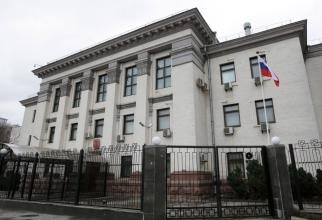 Rusia a evacuat o parte din personalul ambasadei de la Kiev
