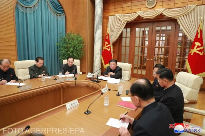 Reuniunea Biroului Politic prezidate de liderul Kim Jong Un