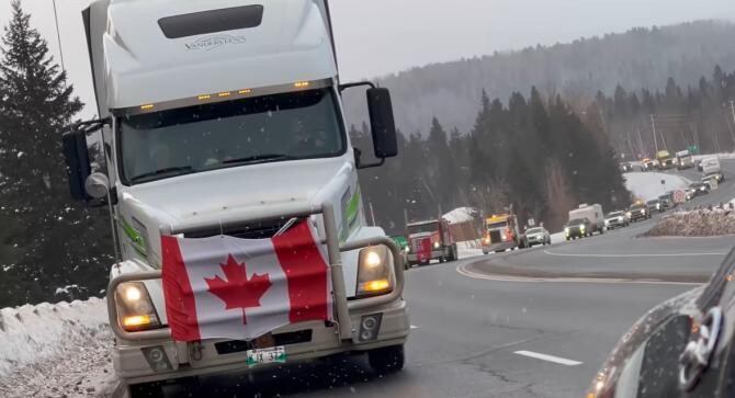  Convoiul Libertăţii, blocaj la frontiere. Washingtonul cere Canadei să folosească 'puterile federale' (Casa Albă) / Sursă foto: Captură YouTube  Tireroaster's Garage
