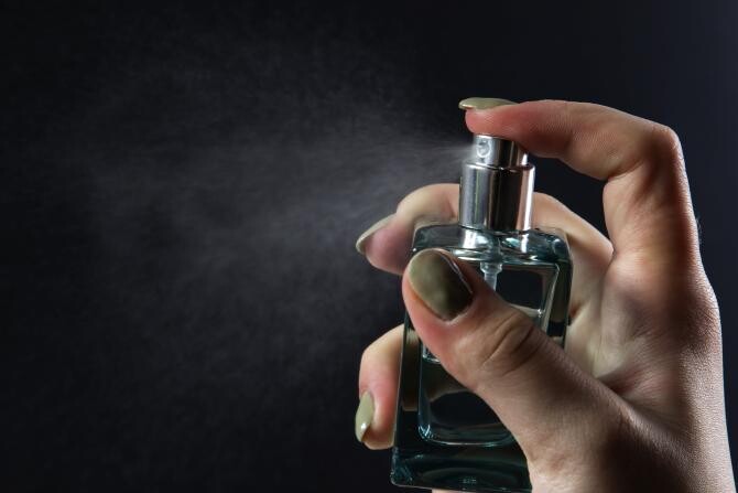 De ce să nu arunci testerele de parfum primite în magazine. Sunt foarte utile acasă / Foto: Pixabay