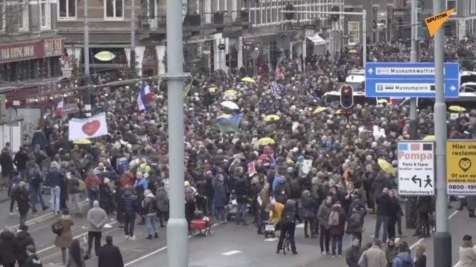 Proteste Amsterdam, 2 ianuarie 2022/ captură video Sputnik