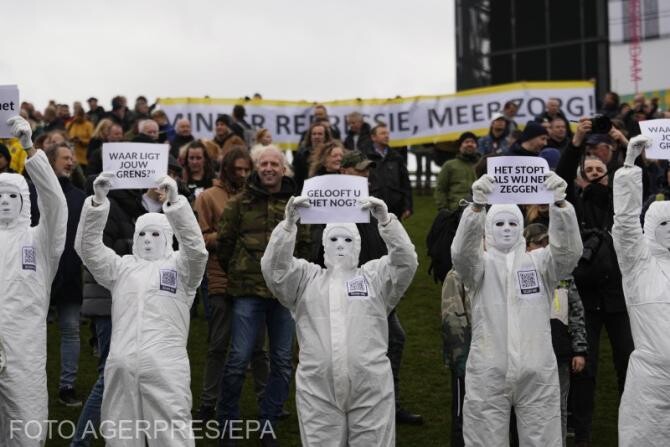 Proteste în Europa. Belgienii și olandezii, în stradă contra restricțiilor, vaccinării obligatorii și certificatului Covid - video