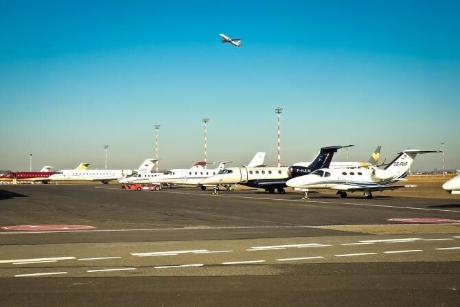 Oligarhii din Ucraina FUG din țară cu zboruri charter. Peste 20 de avioane au plecat deja. În grabă, coloana de mașini a lui Iaroslavski a UCIS un om - VIDEO / Foto: Pixabay