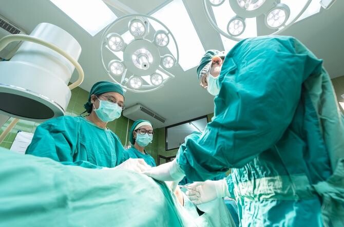 Un chirurg din Timișoara a uitat o SPATULĂ în abdomenul unei paciente. A fost descoperită abia după 4 ani / Foto: Pixabay, de Sasin Tipchai 
