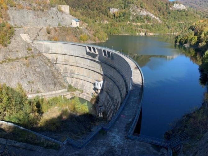 Facebook Hidroelectrica - foto sugestiv
