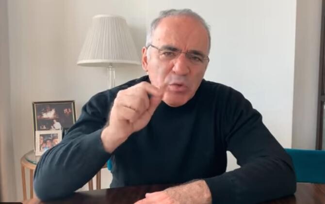Garry Kasparov: Excludeţi Rusia de pe pieţele financiare globale Foto: Facebook