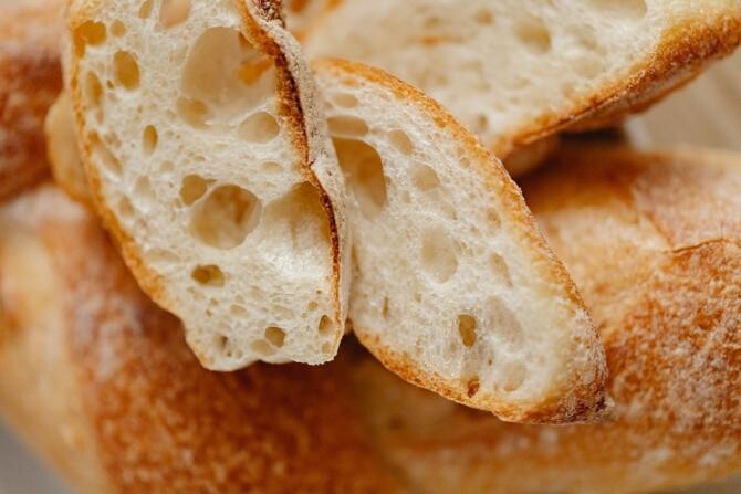 Pâinea se păstrează mai mult timp la frigider / Foto: Pexels 