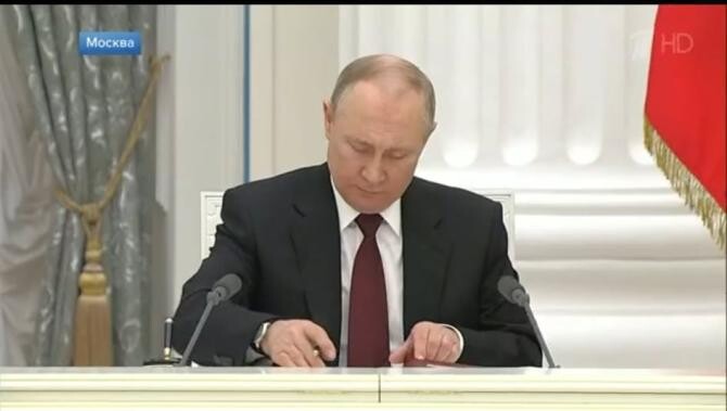 Putin, discurs COMPLET. A semnat recunoașterea Republicilor Populare Donețk și Lugansk. Ce și cum a transmis presa rusă / Foto: Captură video Pervîi Kanal