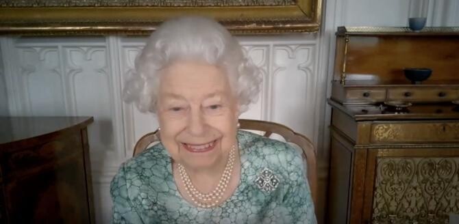 Regina Elisabeta s-a vindecat de COVID-19/foto captură video, arhivă DCNews