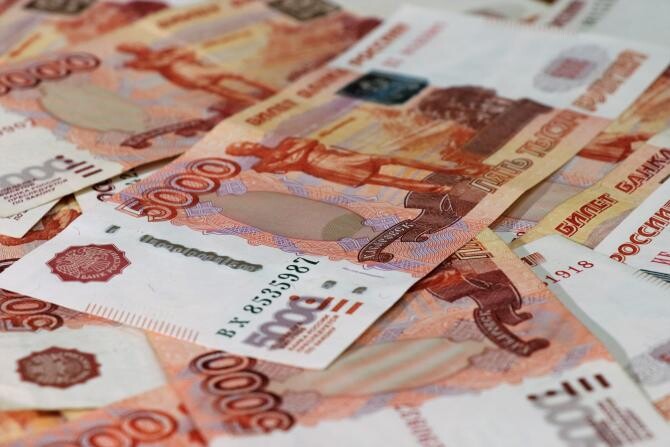Rubla, cea mai subevaluată monedă conform Big Mac Index / Foto: Pixabay, de Olga Oginskaya  