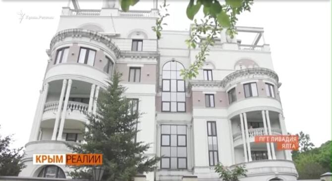 Volodimir Zelenski ar putea rămâne fără apartamentul din Ialta. Autoritățile din Crimeea ar putea naționaliza proprietatea / Foto: Captură video Realitatea Crimeei