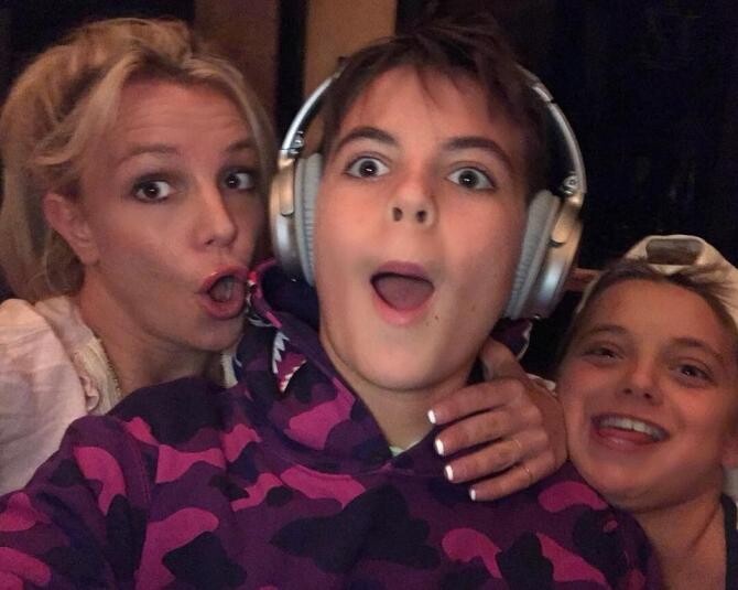 Britney Spears şi cei doi fii ai săi / Foto: Facebook, Britney Spears