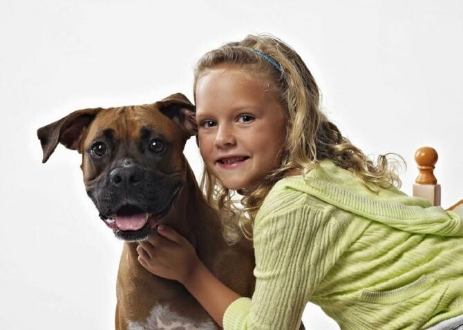 Câinii sunt cei mai buni prieteni ai copiilor / Foto: Pexels
