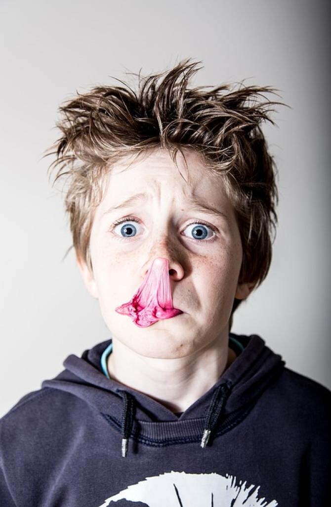 Ce se întâmplă dacă înghiți guma de mestecat / Foto: Pixabay, de Gisela Merkuur 