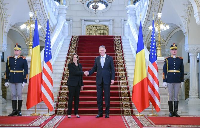 Kamala Harris și Klaus Iohannis înaintea convorbirilor oficiale  Foto: Administrația Prezidențială
