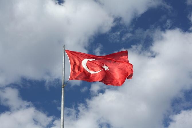 Turcia susține că "nu trebuie distruse toate punțile de comunicare" cu Rusia / Foto: Pixabay, de Engin Akyurt