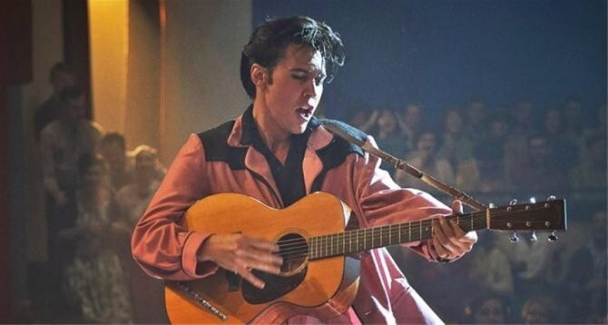 Cadru din filmul Elvis, de Baz Luhrmann