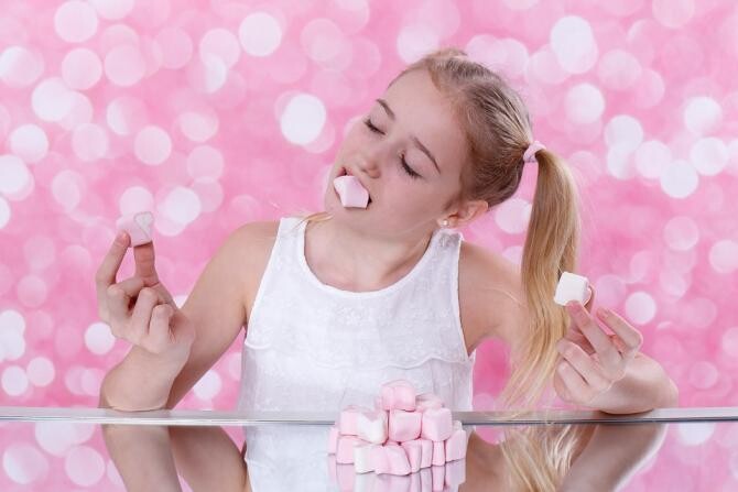 Lăsaţi copiii să se răsfeţe cu dulciuri, din când în când, spun psihologii / Pixabay