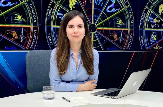 Daniela Simulescu, astrolog DCNews