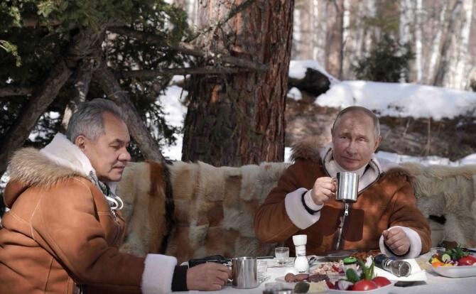 Putin, LAȘUL care are curaj să amenințe cu bomba NUCLEARĂ doar când stă pitit în buncăr. Noi date despre ascunzătorile liderului de la Kremlin / Foto: Kremlin.ru