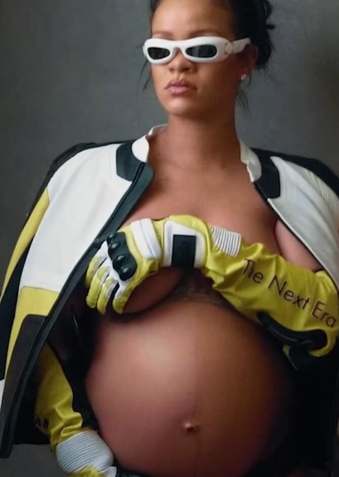 Rihanna, panicată în legătură cu sarcina: Poveștile pe care le-am auzit de la alte femei mă sperie / Foto: Captură video Facebook Rihanna