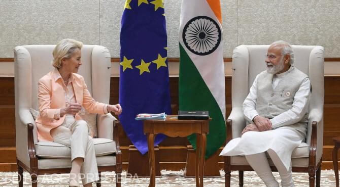 Narendra Modi, premierul Indiei și Ursula von der Leyen, președintele Comisiei Europene