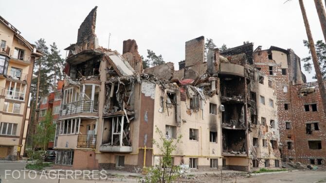 Ansamblu de locuințe din Irpin, după bombardamentul Armatei Ruse